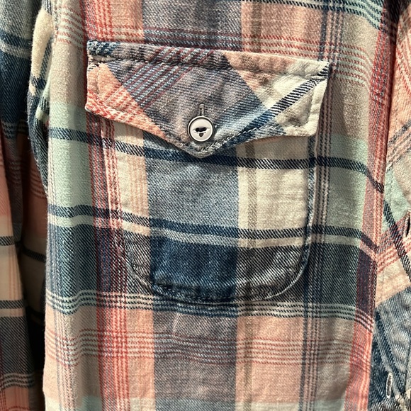 Gap, long sleeve button-down plaid top - Picture 3 of 7